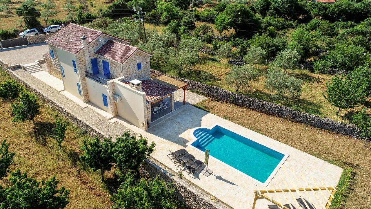 Villa Padelin Sukosan Luaran gambar